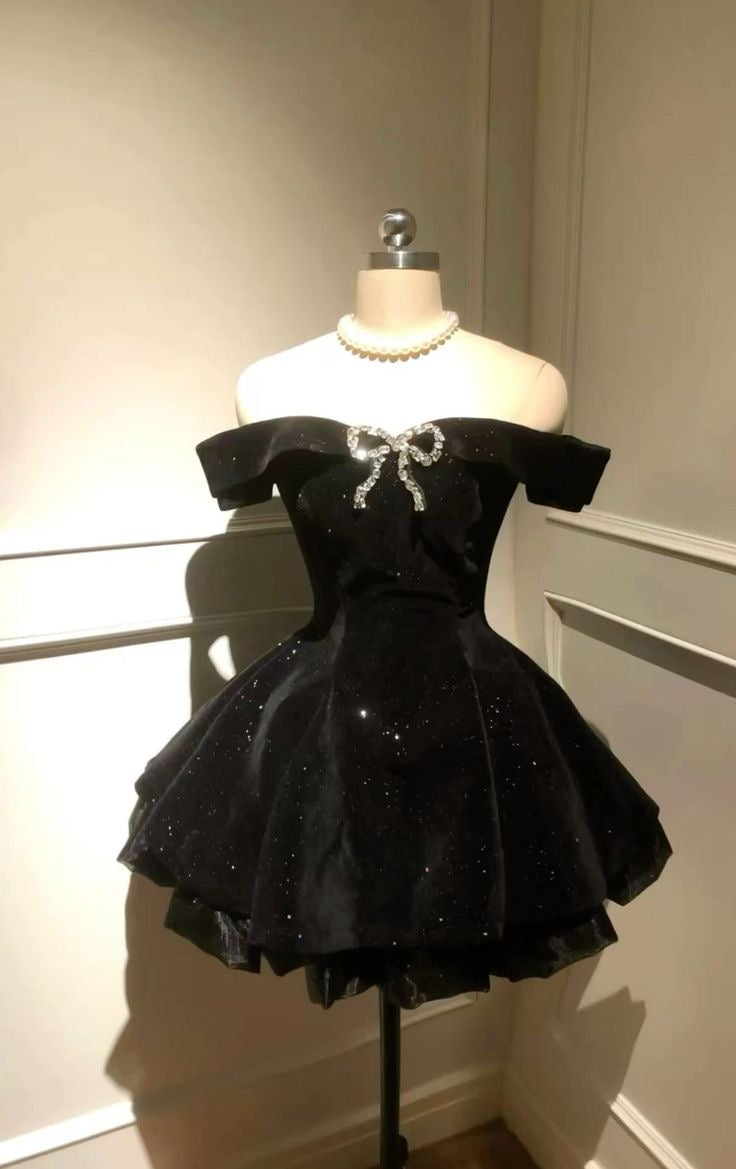 Off-the-Shoulder Bowknot Mini Prom Dresses
