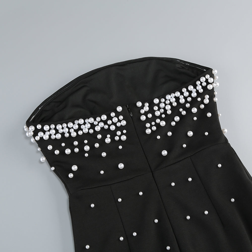 abito senza spalline decorato con perle in nero