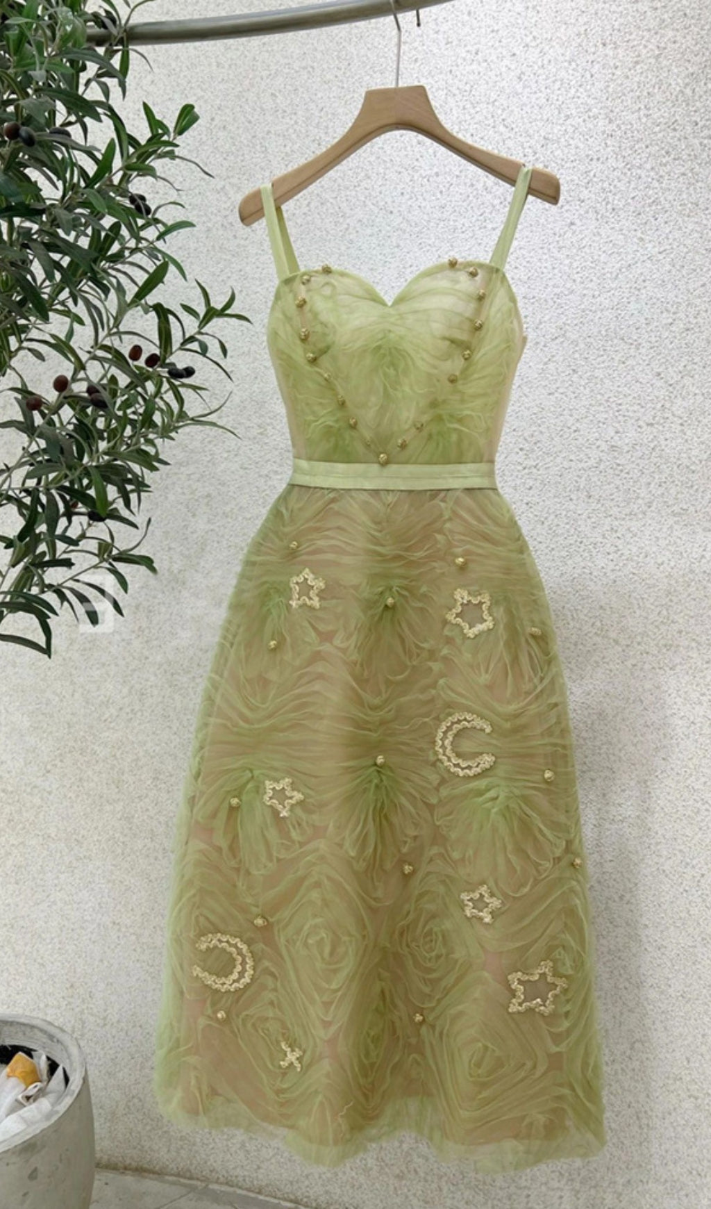 スパゲッティストラップメッシュミディドレス