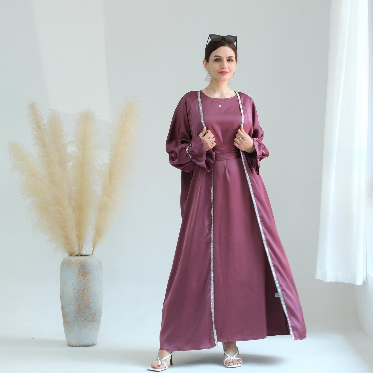 Beaded Trumpet Sleeve Robe and Sleeveless Skirt with Inside Two-piece Suit
