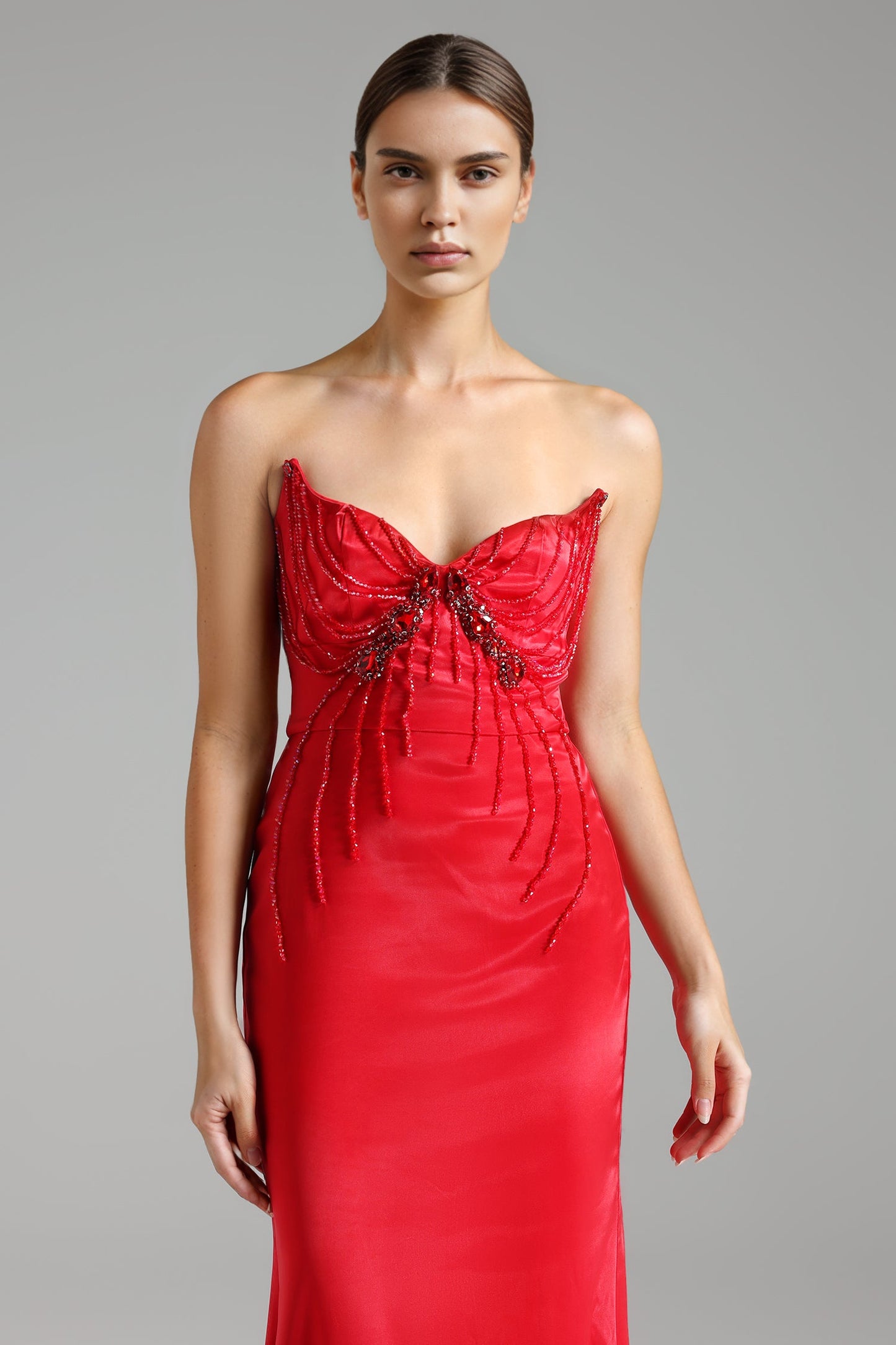 Abito lungo senza spalline con diamanti incastonati sulla schiena Waner