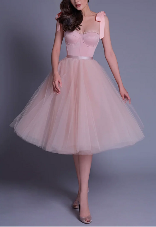 ピンクの傘ミディドレス