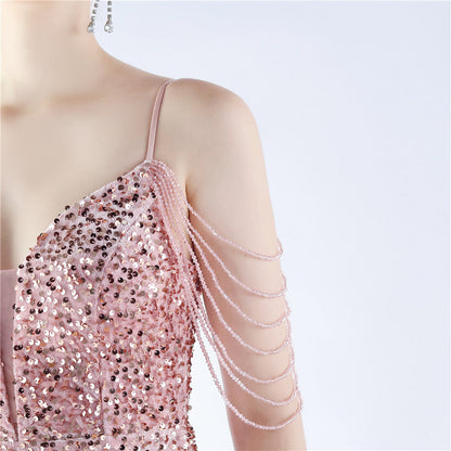 ベルベットの裏地と手作業でビーズをあしらったフォーマルドレス