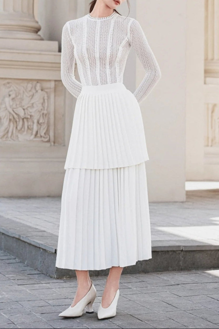 Sleeveless pleated layer skirt suit in white