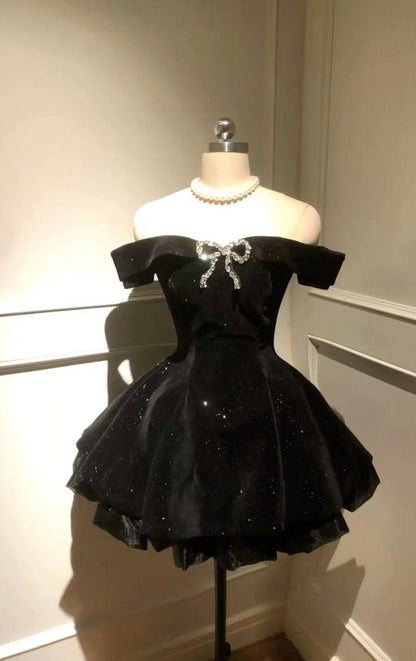 Off-the-Shoulder Bowknot Mini Prom Dresses