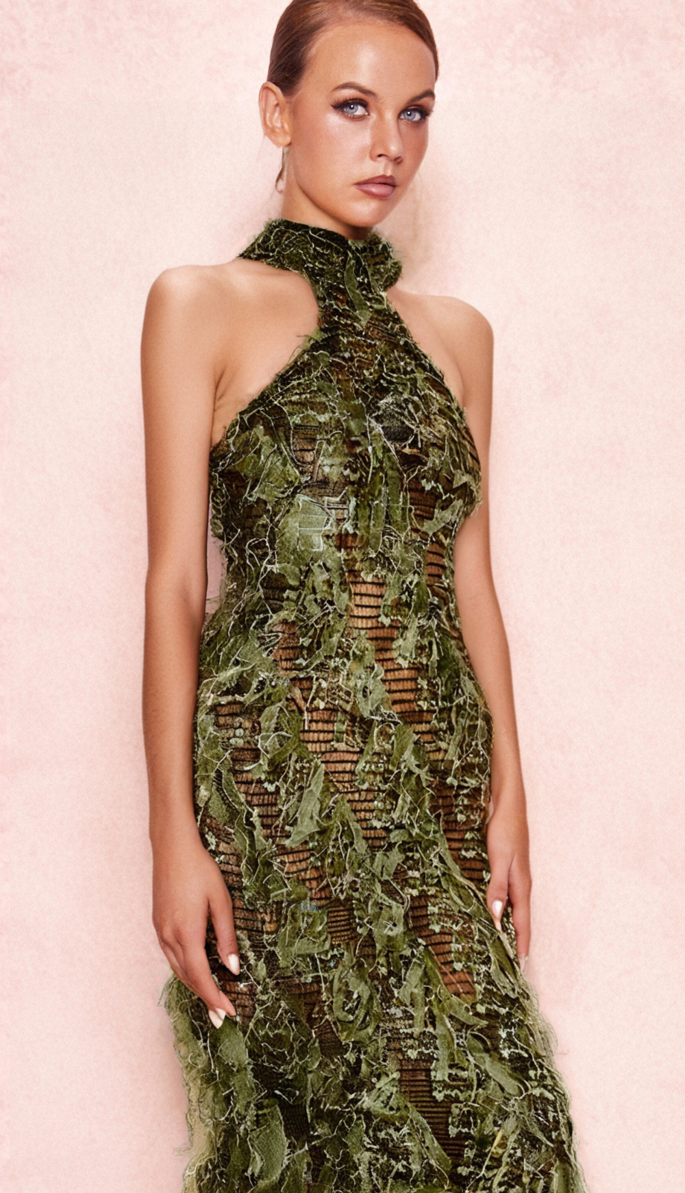 ABITO MIDI VERDE CON SCOLLO ALTO E SCHIENA SENZA CUCITURE