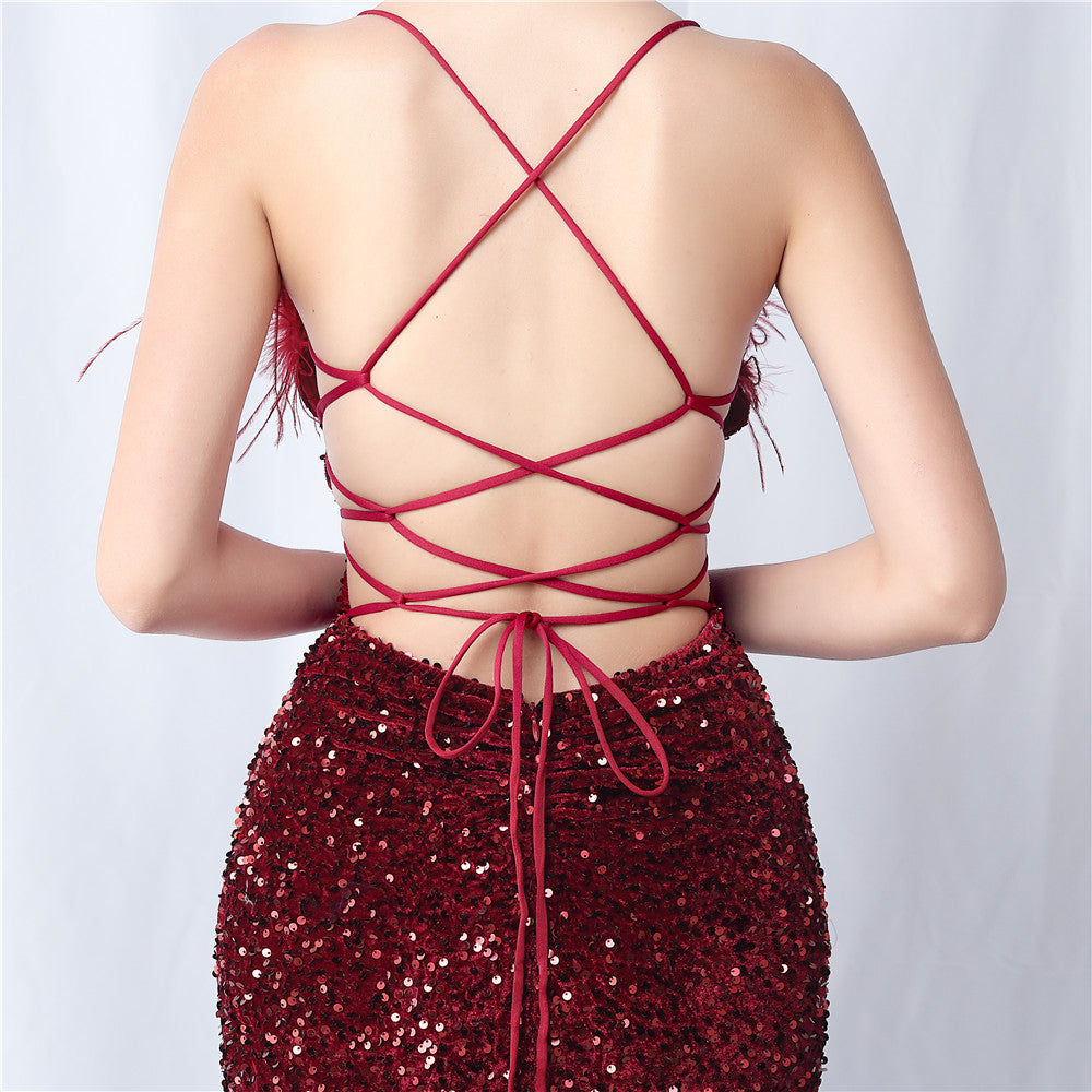 ベルベットの裏地と手作業でビーズをあしらったフォーマルドレス