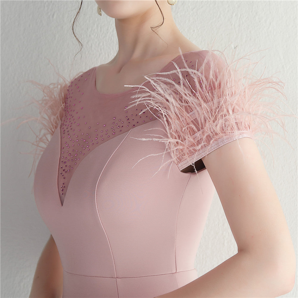 ラインストーン装飾のフェザーフォーマルドレス