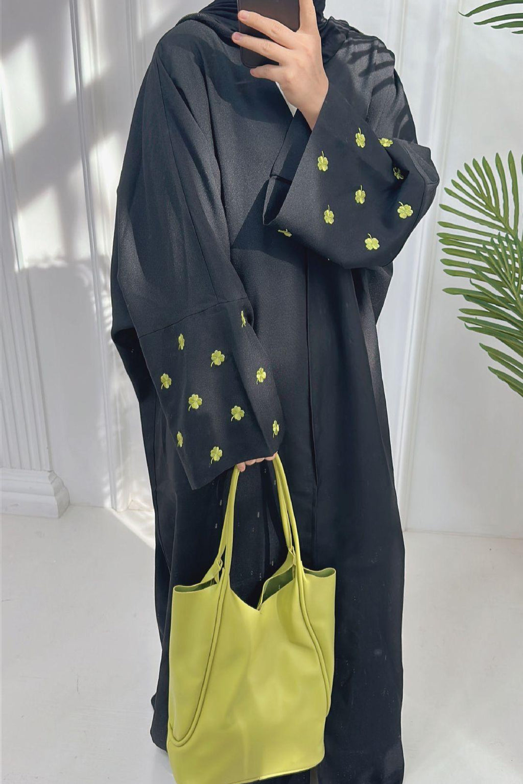 Four-leaf Clover Embroidered Elegant Cardigan