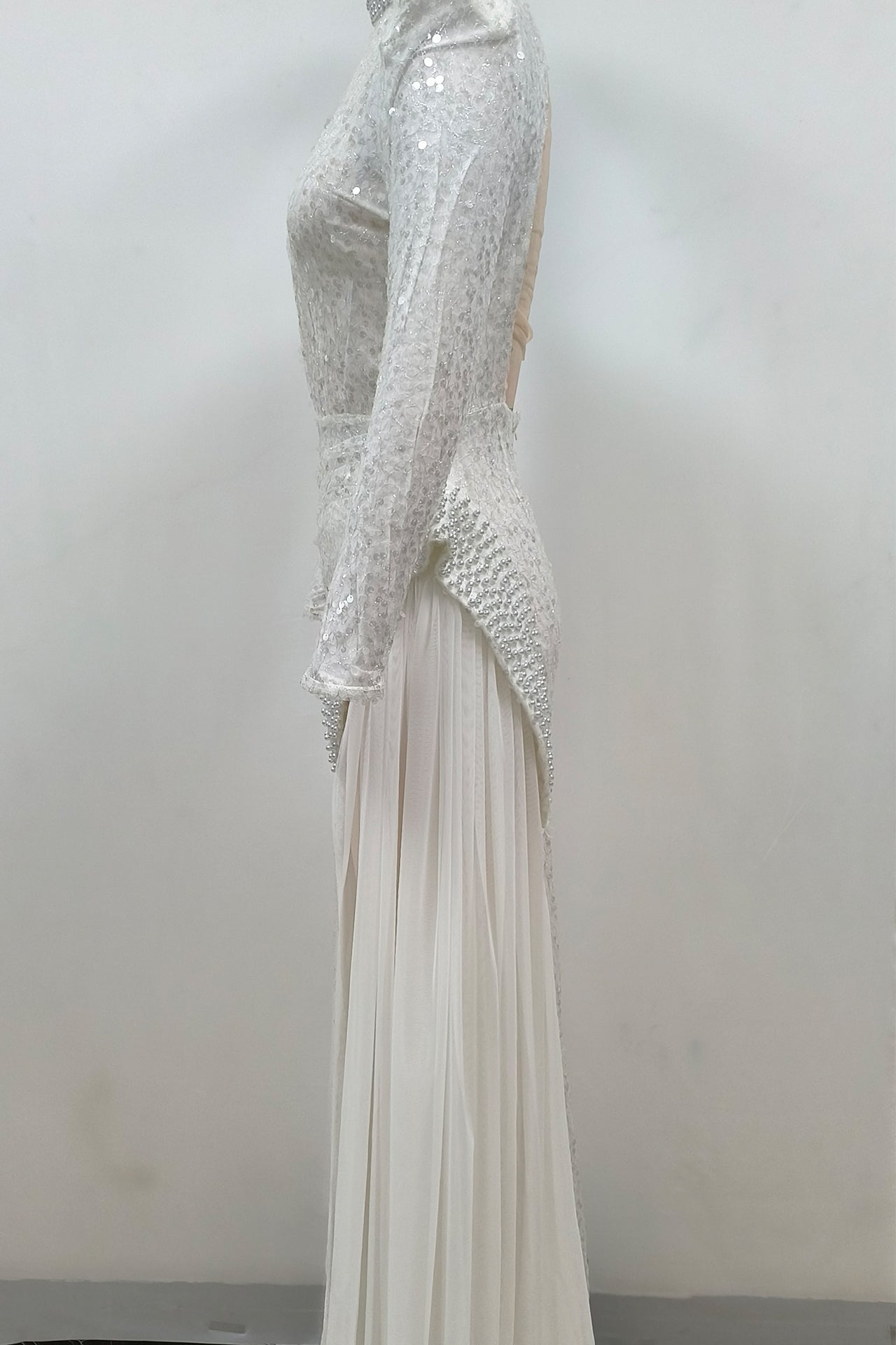 ABITO LUNGO BIANCO CON PAILLETTES E PERLE DI YVETTE