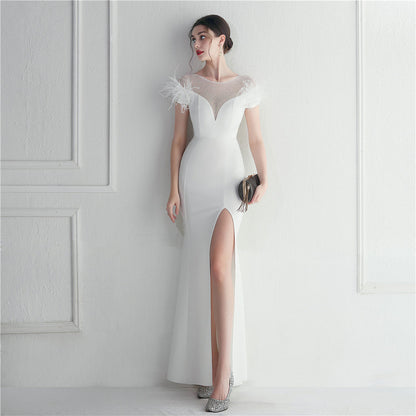 ラインストーン装飾のフェザーフォーマルドレス