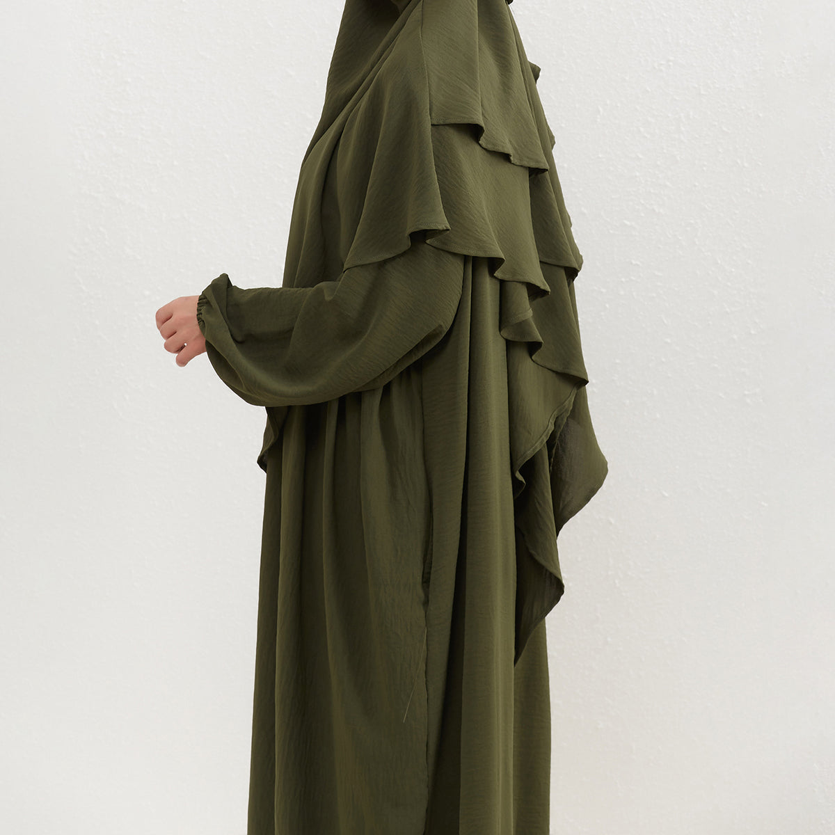Crepe Abaya with Pockets + Layered Khimar Set