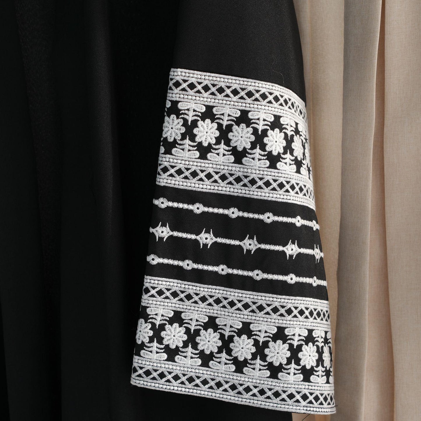 Embroidered Elegant Cardigan Robe