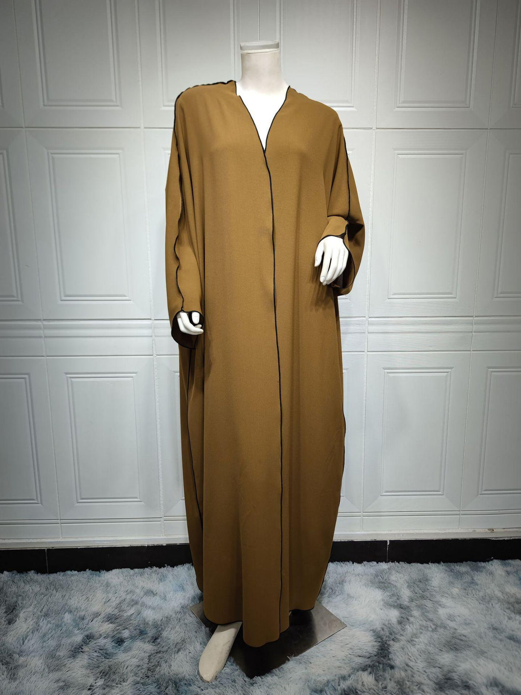 White Panelled Abaya Robe
