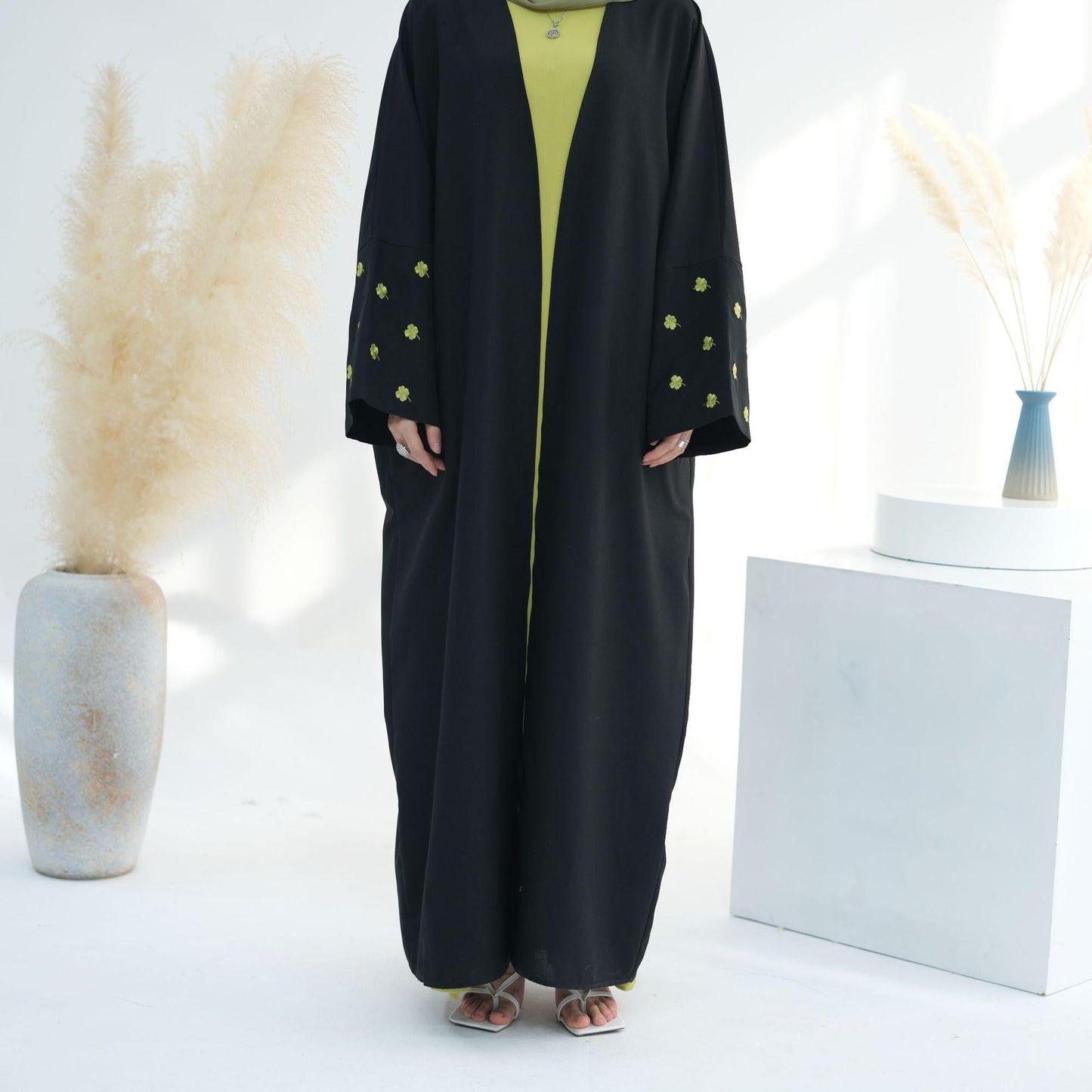 Four-leaf Clover Embroidered Elegant Cardigan