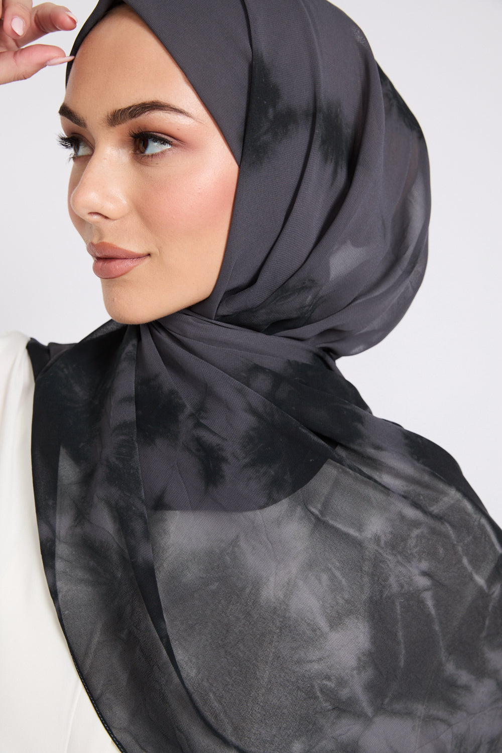 Georgette Chiffon Tie Dye Hijab - Noir Eclipse