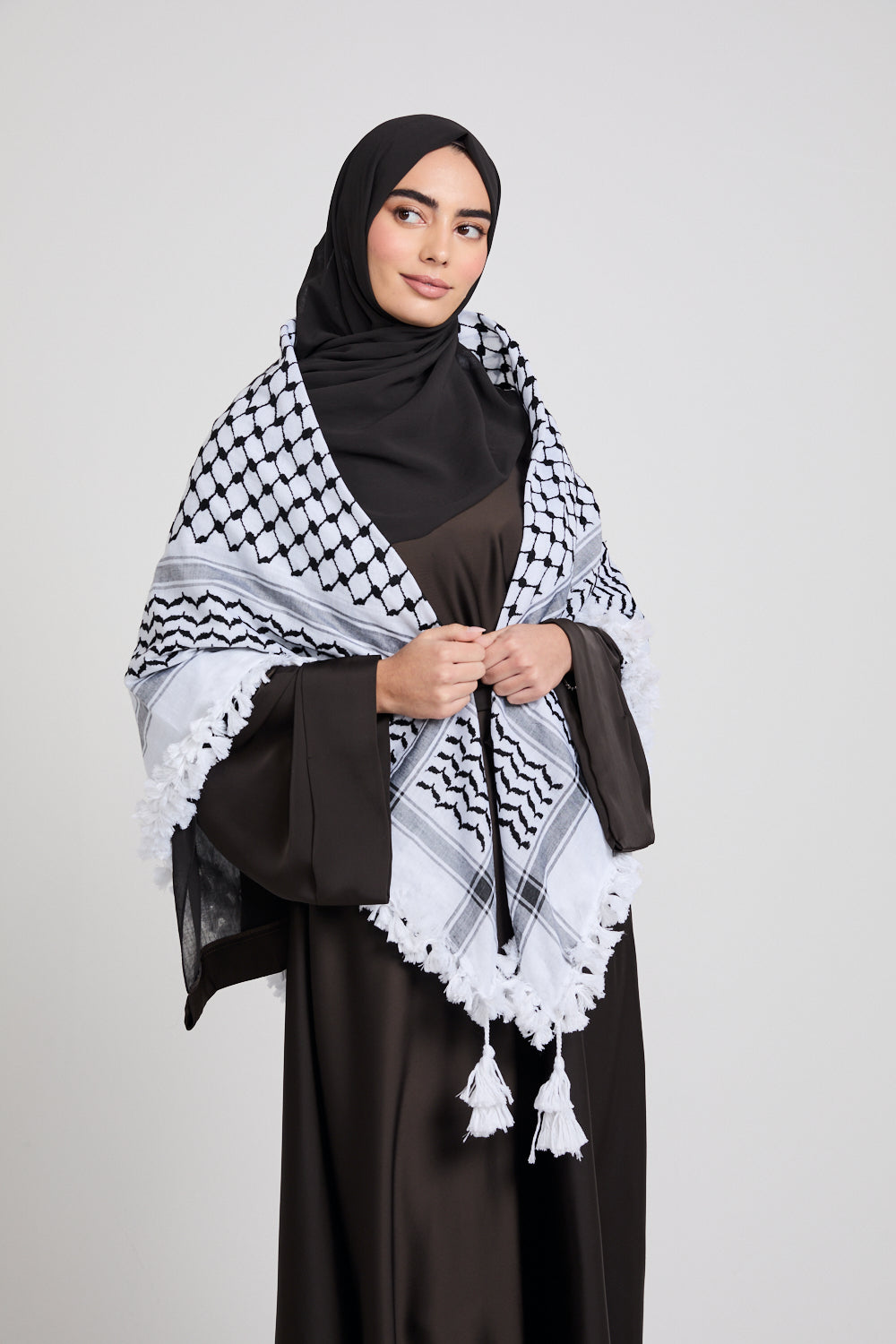 Premium Keffiyeh Scarf With Tassels- Black And White