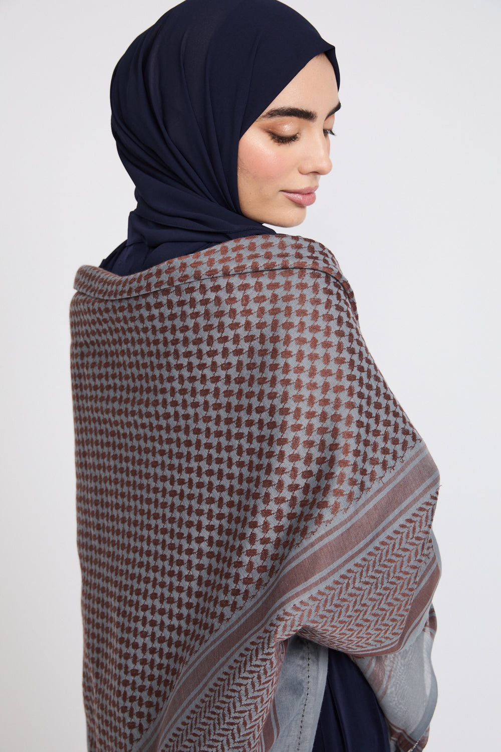 Keffiyeh Scarf - Grey and Mahogany Brown