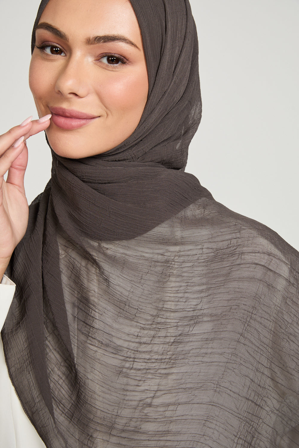 Luxury Soft Crush Hijab - Muted Mocha