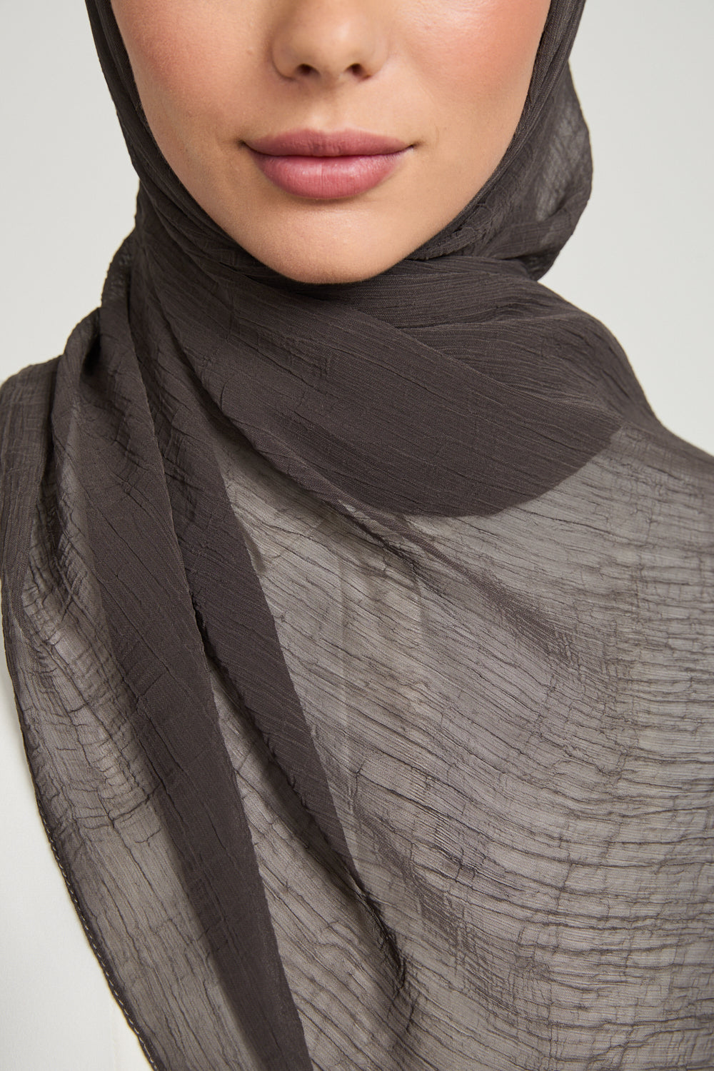 Luxury Soft Crush Hijab - Muted Mocha