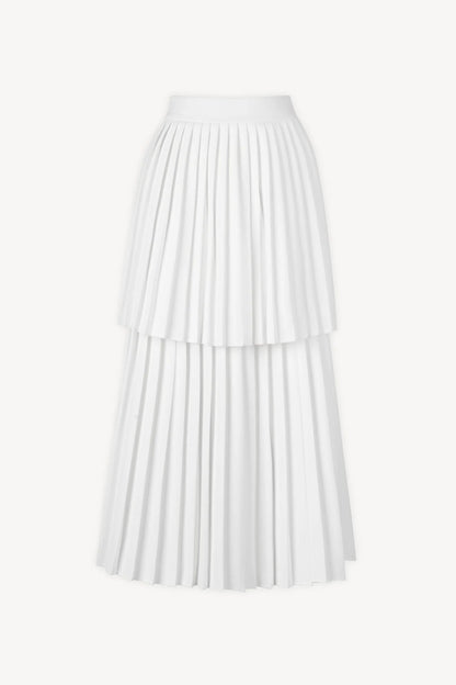 Sleeveless pleated layer skirt suit in white