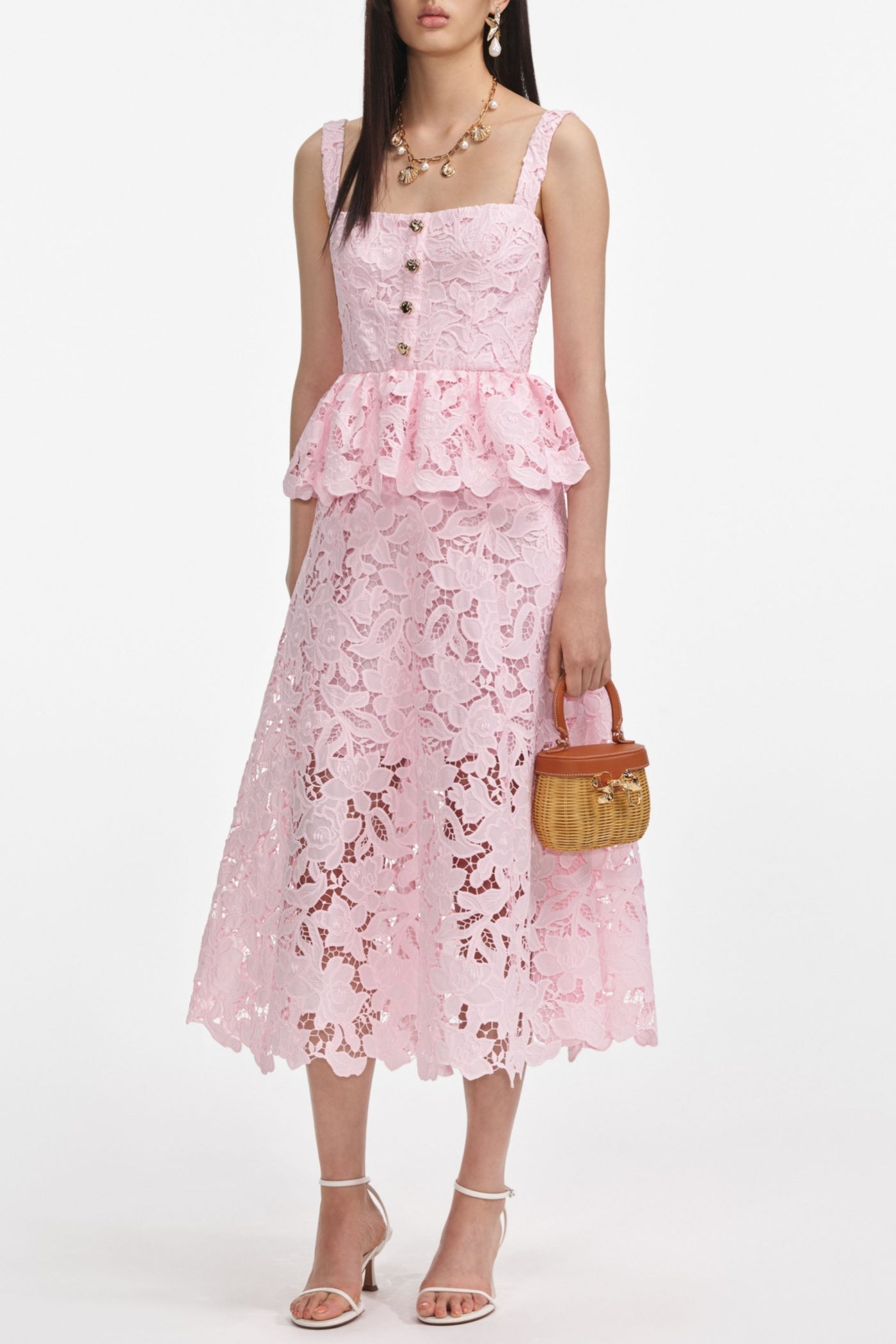 ピンクのレースペプラムミディドレス