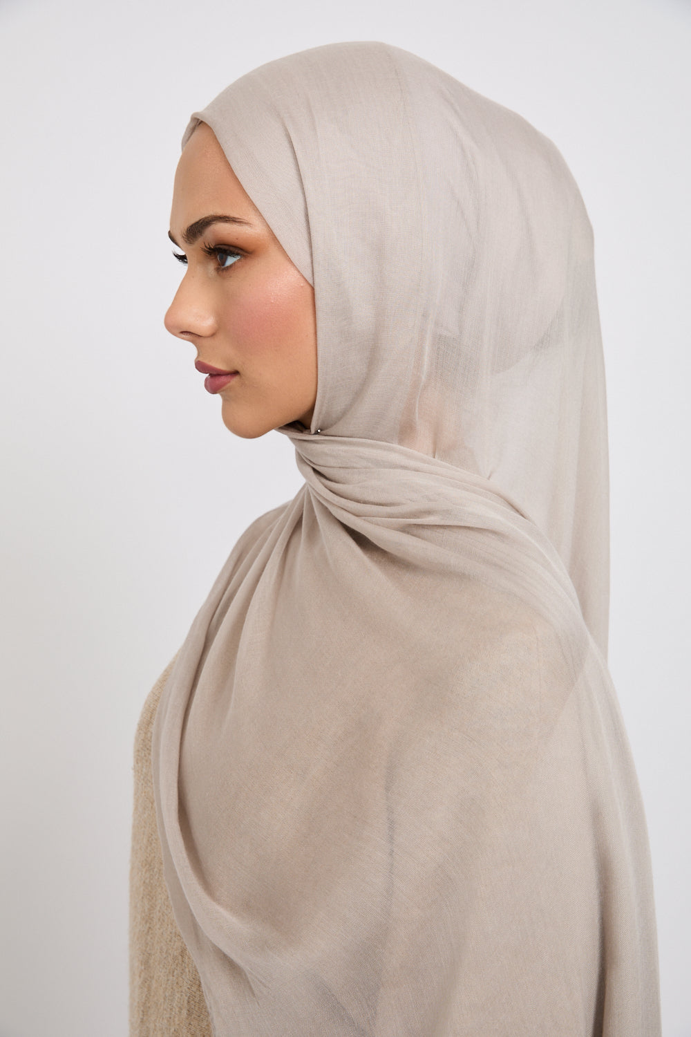 Premium Modal Matt Hijab - Dove