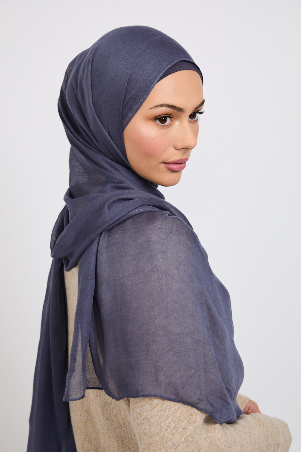 Premium Modal Matt Hijab - Navy