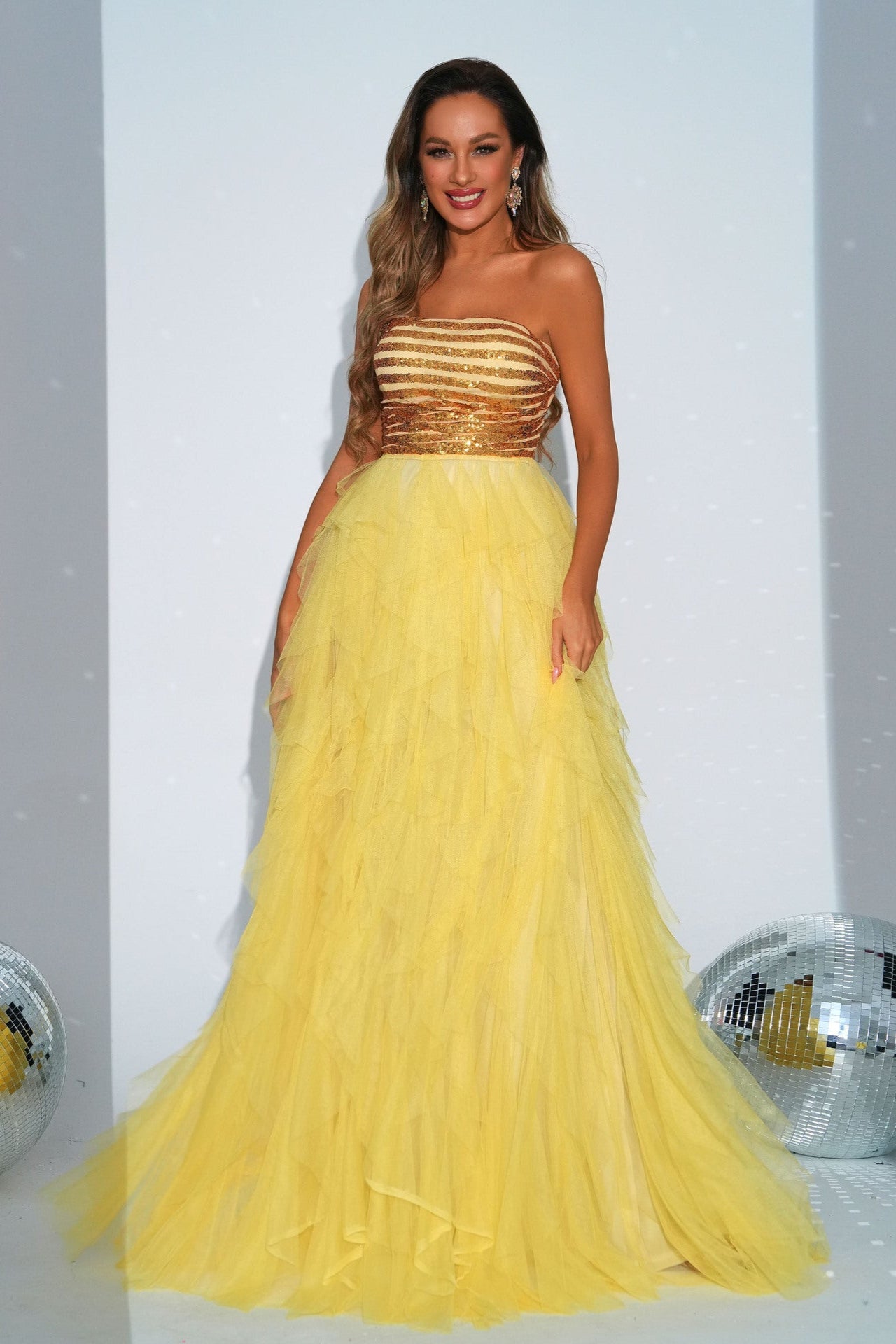 buttocks sequins tulle swing evening dress in yellow
