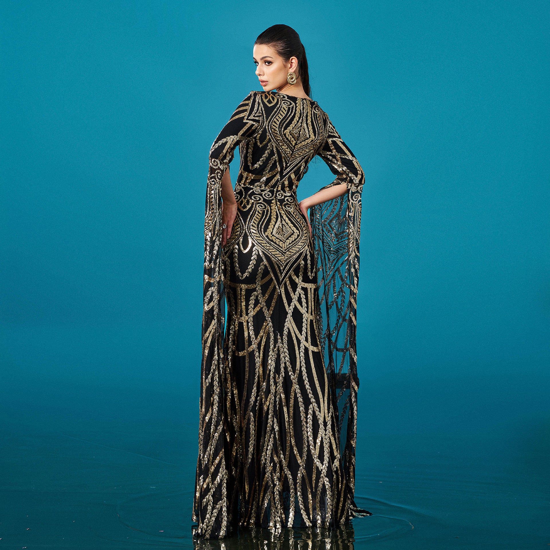 black gold Long-sleeved round-neck hip-wrapped mermaid evening dress