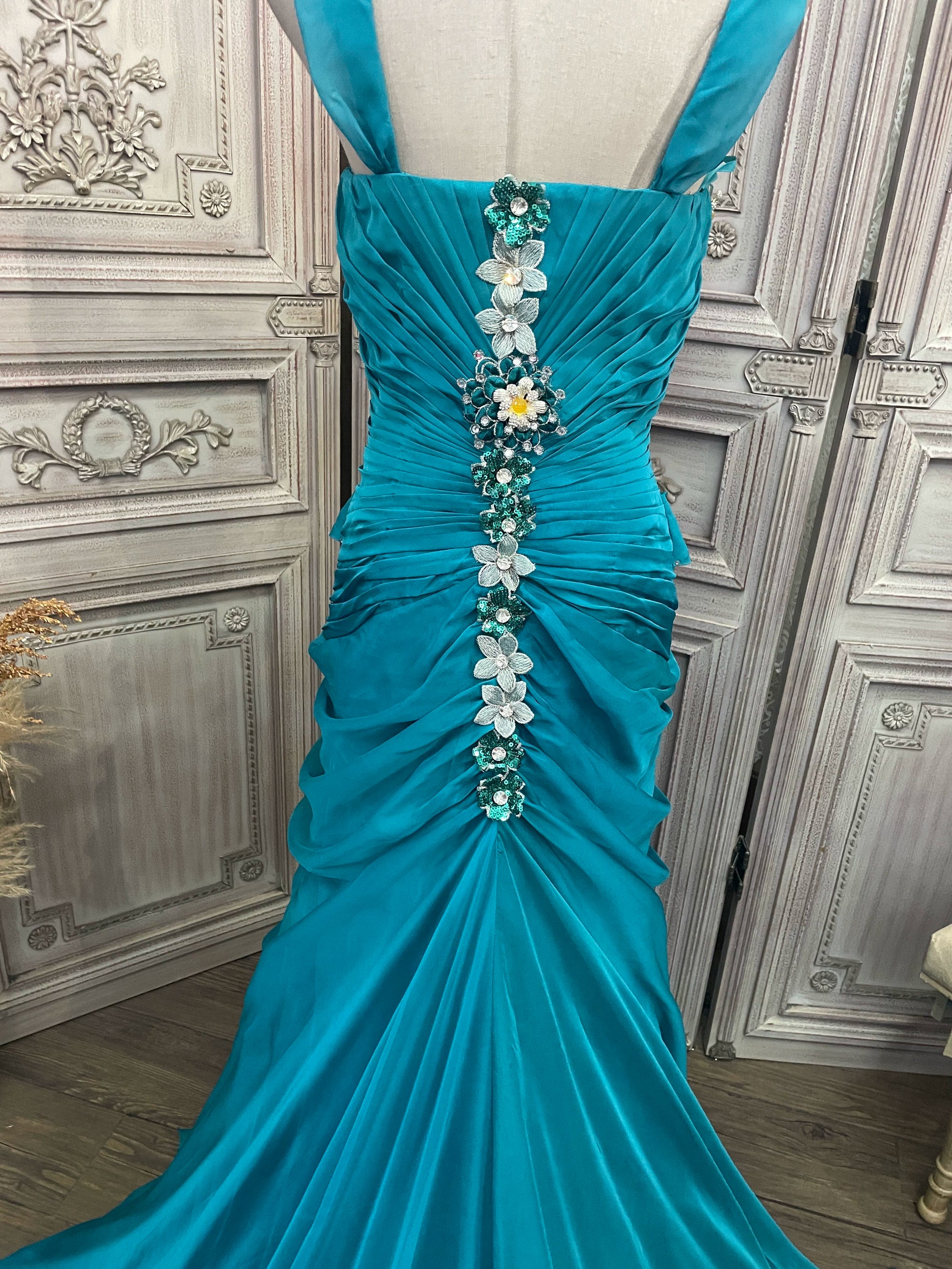 Green chiffon double shoulder long dress