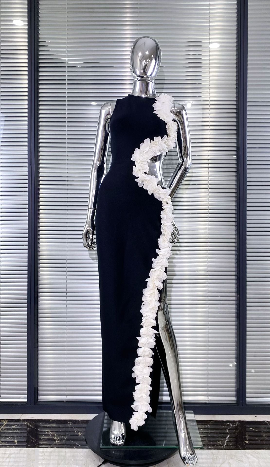kimberley black Sleeveless Hollow Out Flowers Slit Bandage Maxi Dress