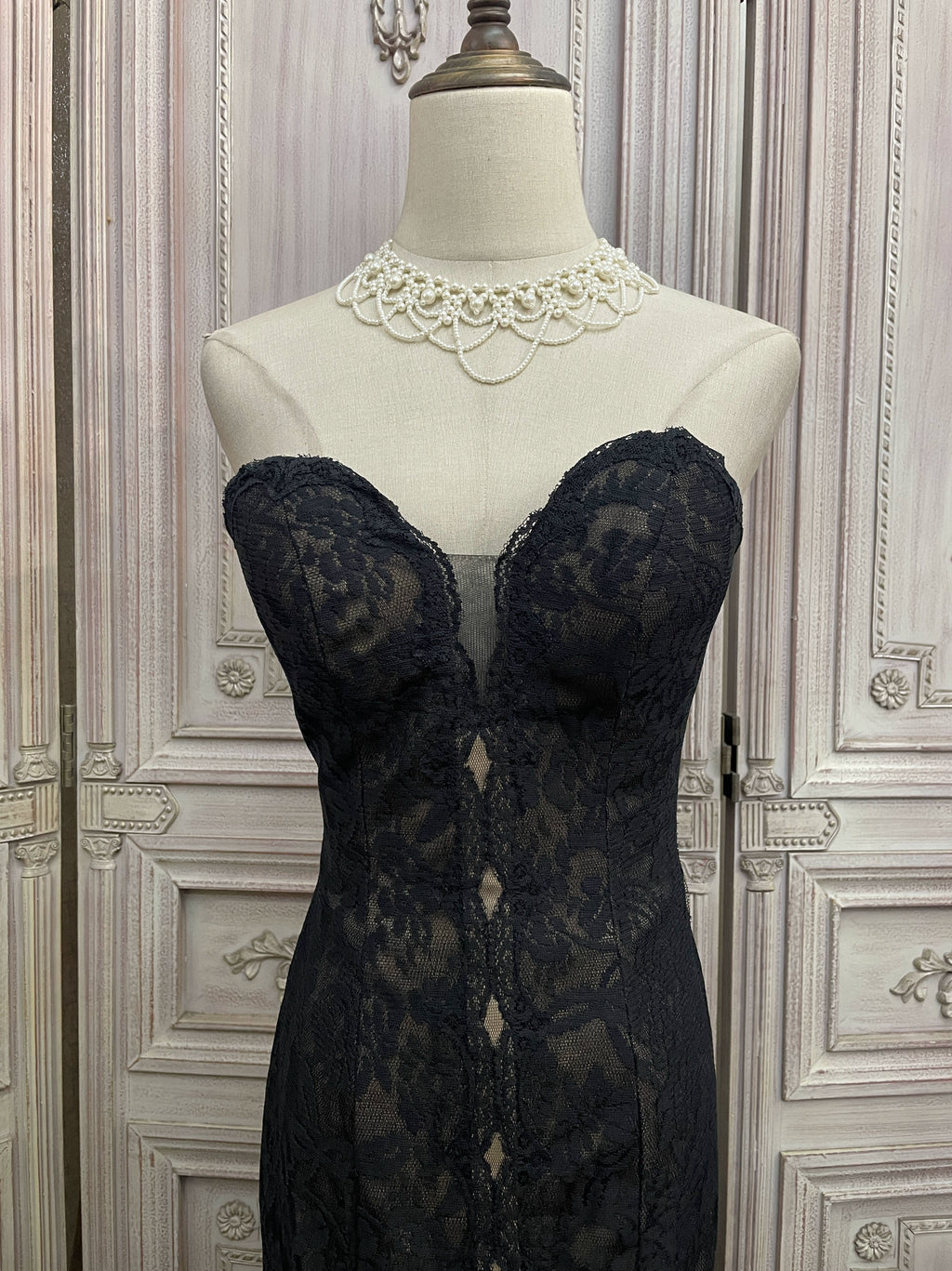 Black lace strapless mermaid dress