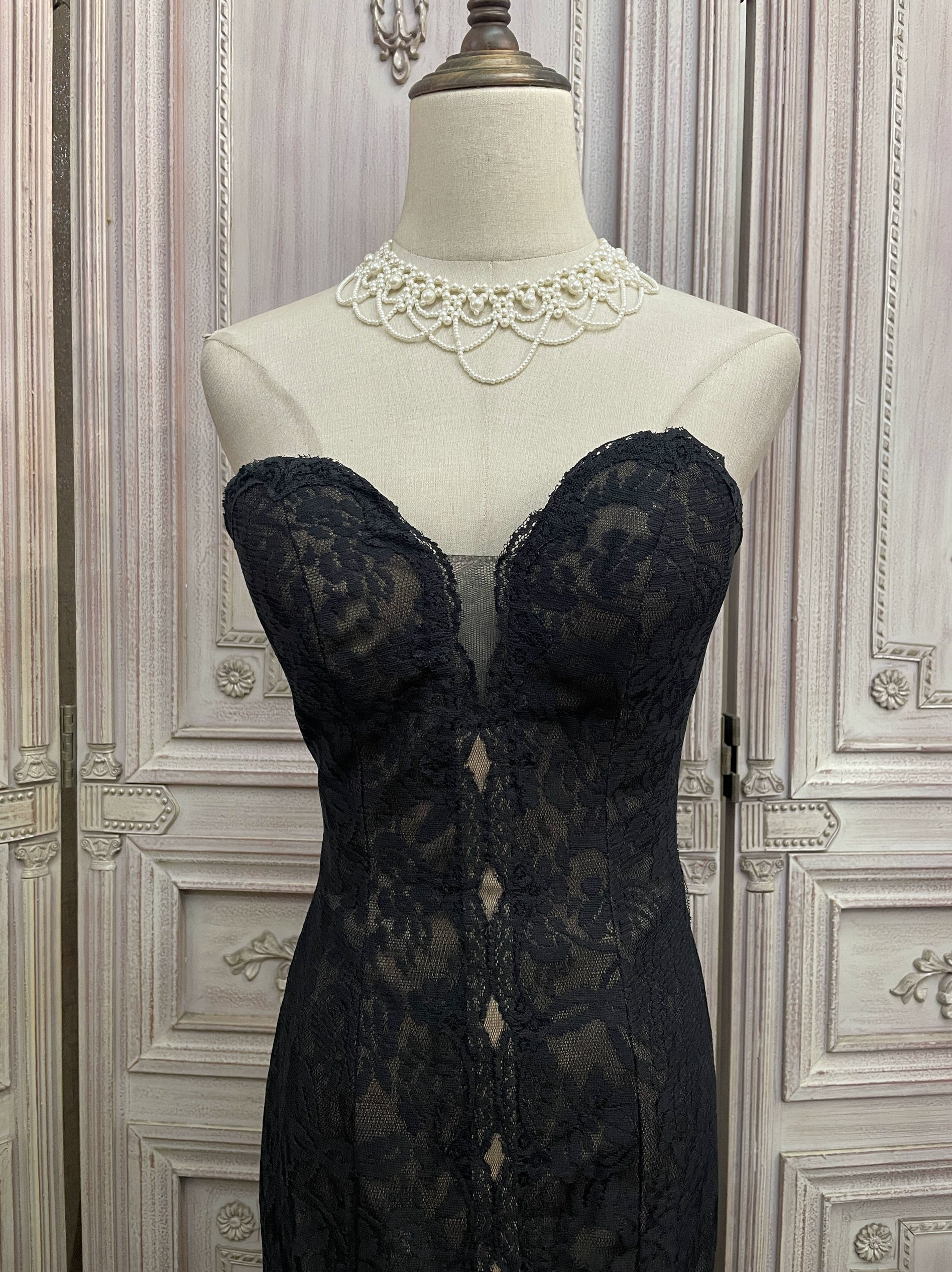 Black lace strapless mermaid dress