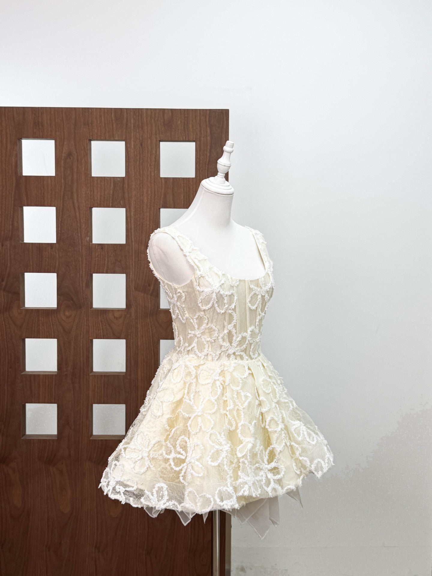 vera sequin embellishment lace puffy mini dress in black