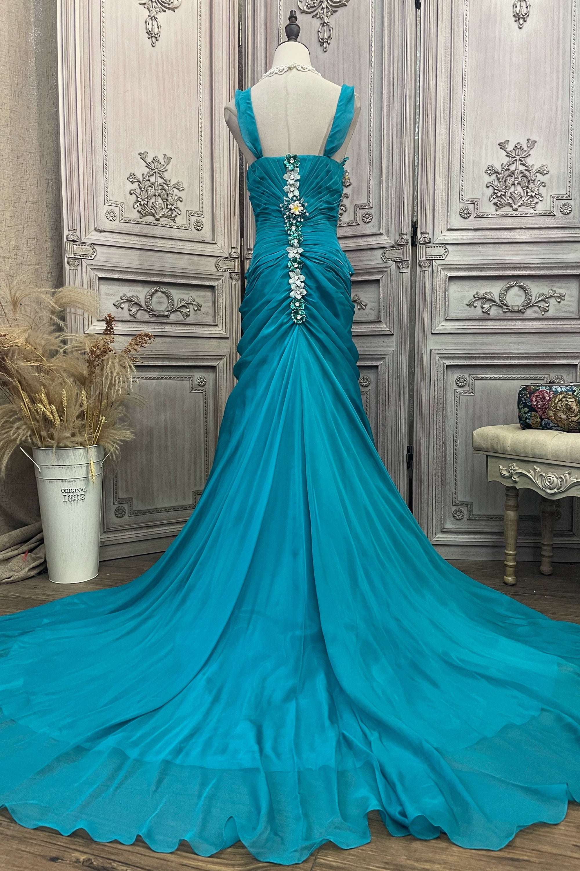 Green chiffon double shoulder long dress