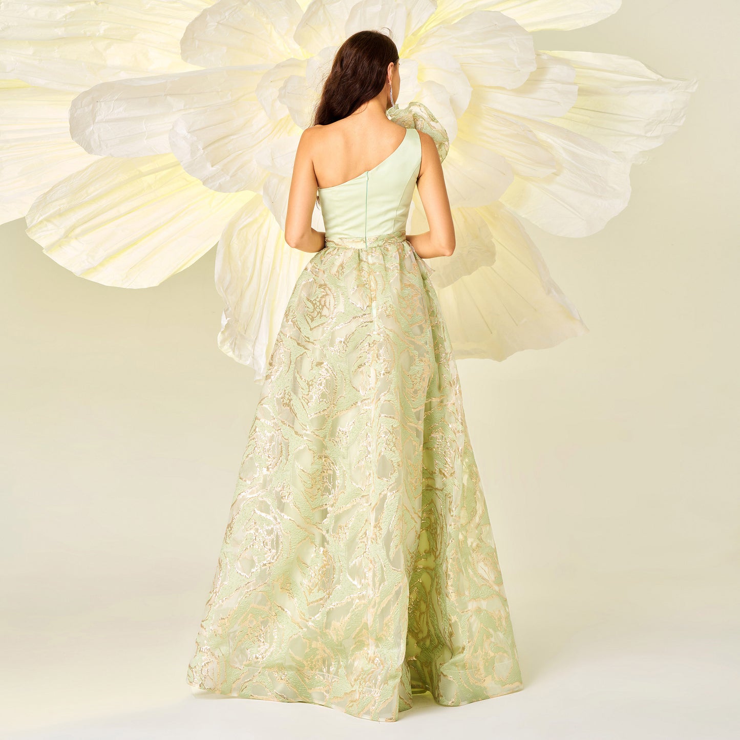 Abito lungo monospalla con stampa floreale 3D e spacco alto, verde