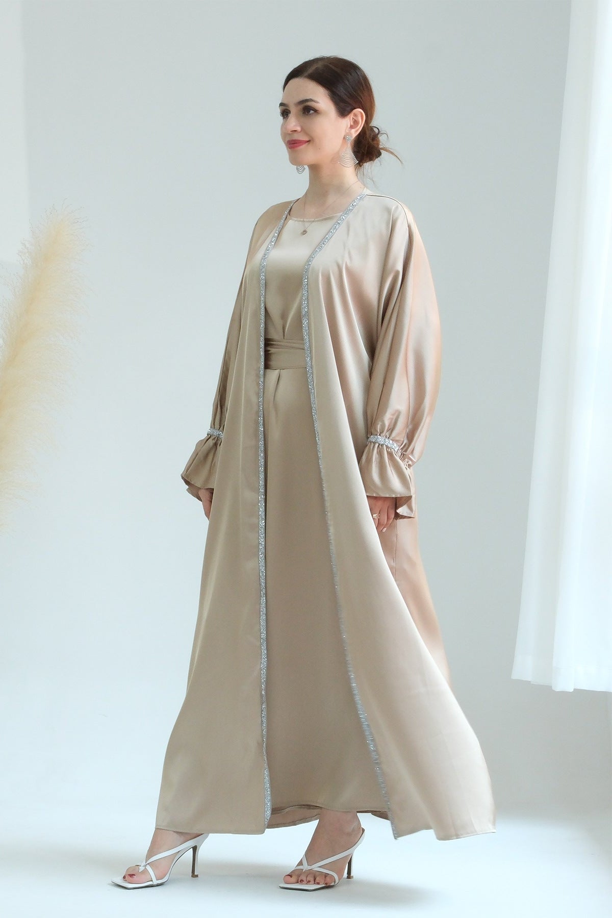 Beaded Trumpet Sleeve Robe and Sleeveless Skirt with Inside Two-piece Suit