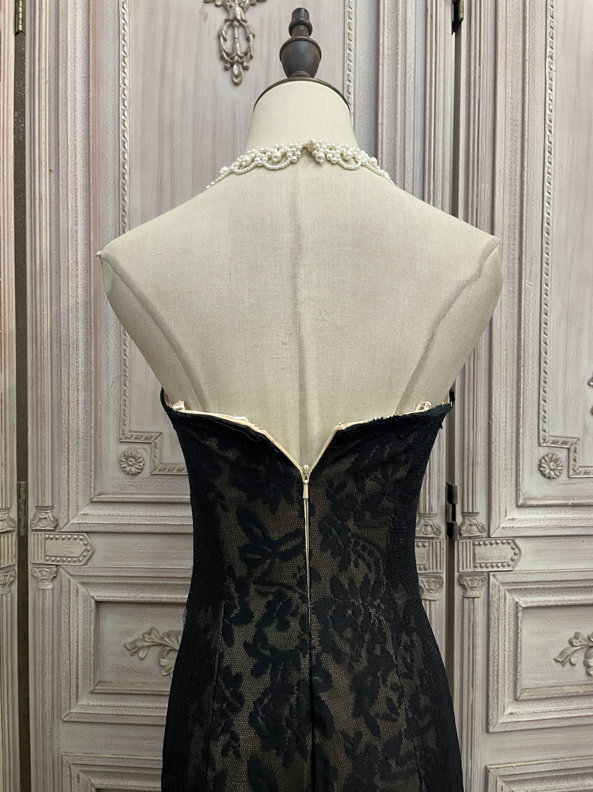 Black lace strapless mermaid dress