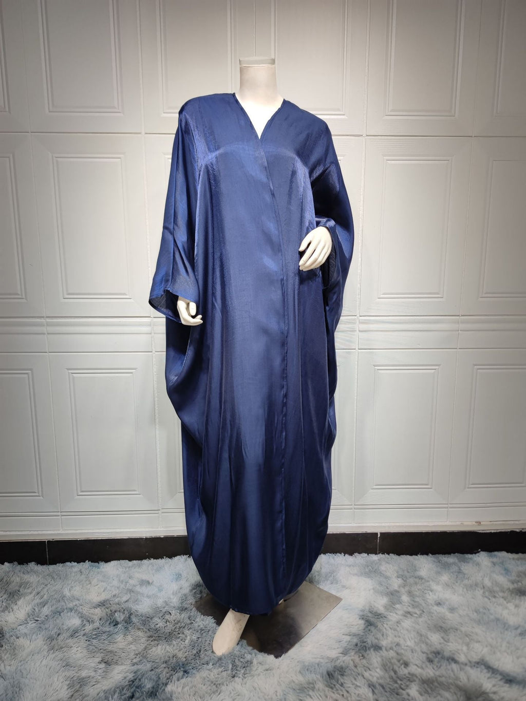 Muslim Fashion Shiny Silk Bat Sleeves Robe