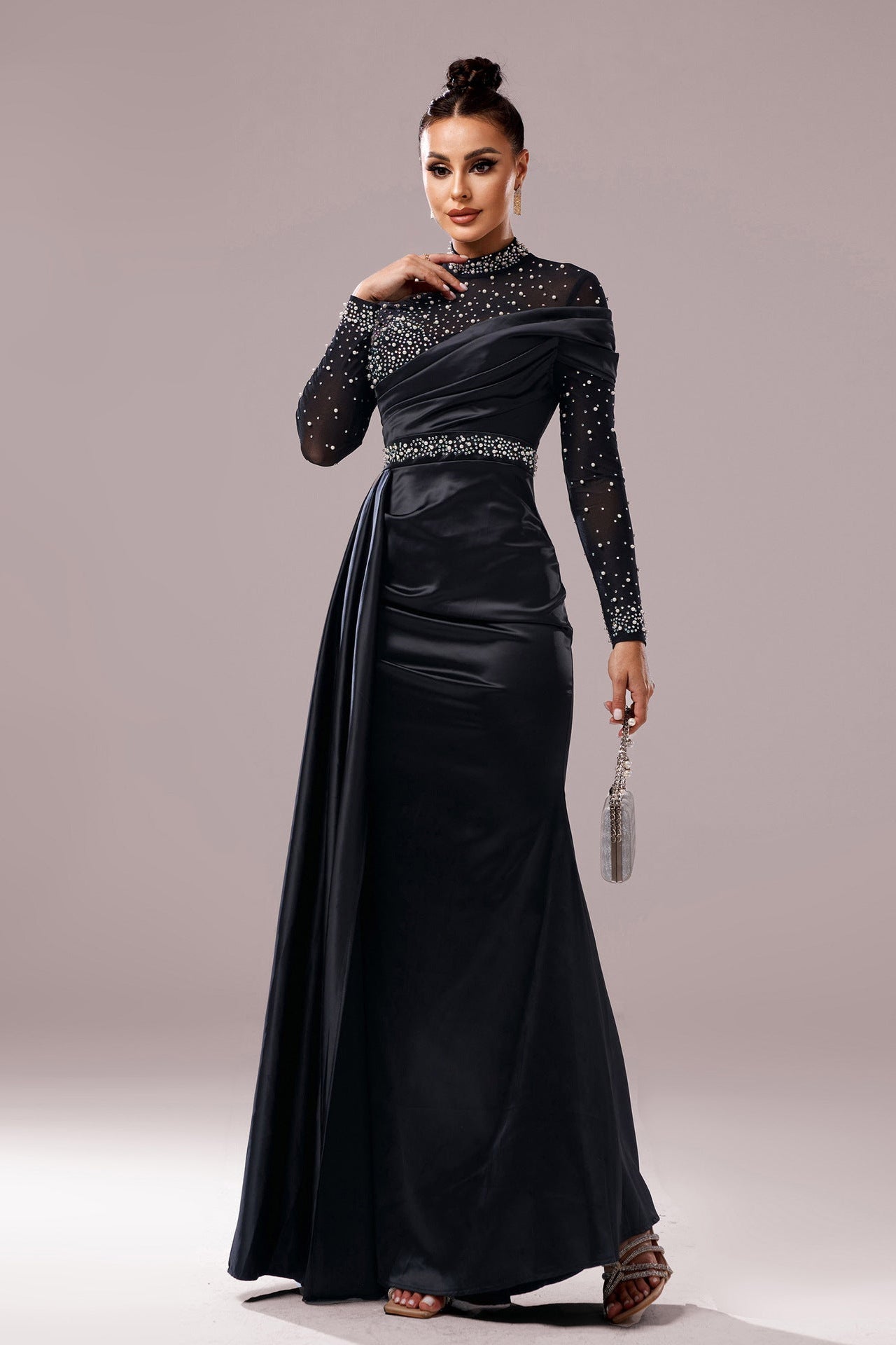 black Round neck slim hip-hugging sequined evening dress