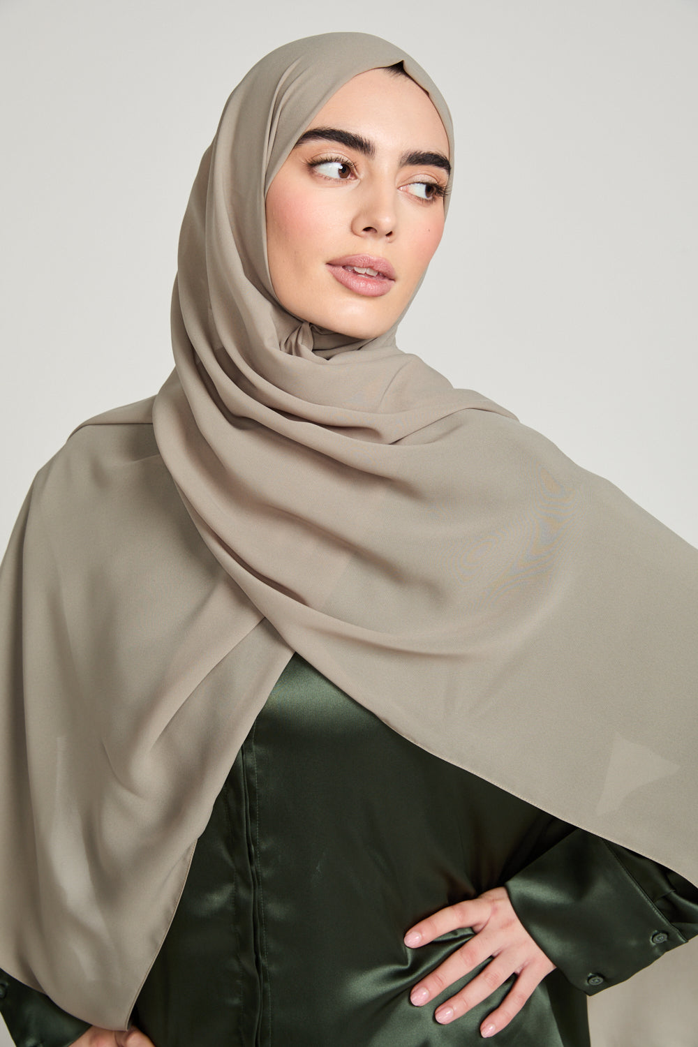 Hijab in georgette di lusso morbido - Olive Whisper