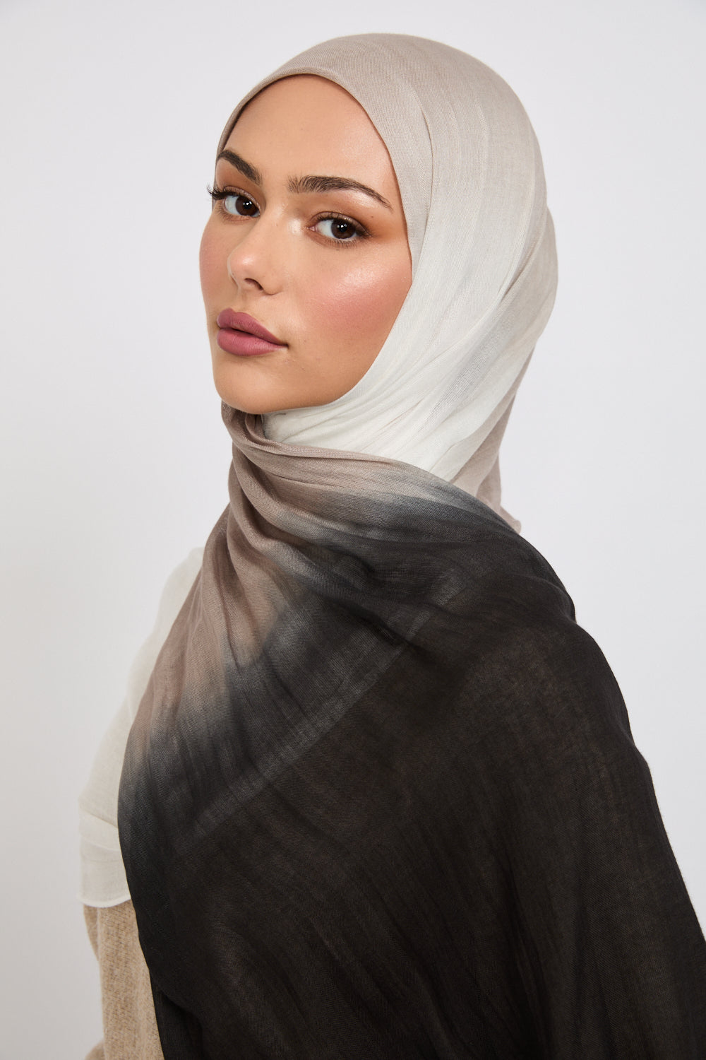 Modal Ombre Hijab - Midnight Black