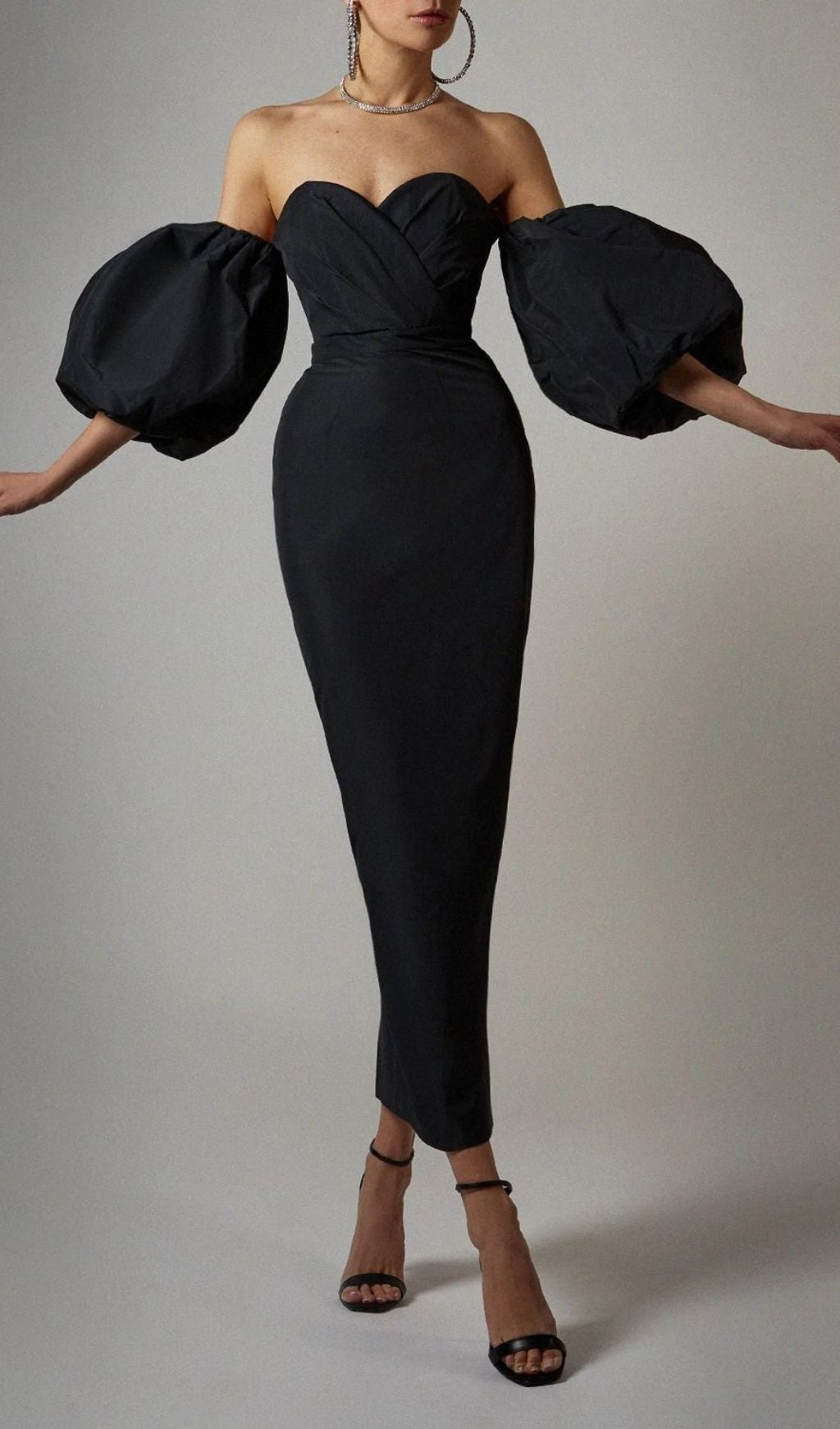 PUFF SLEEVE MIDI DRESS IN BLACK