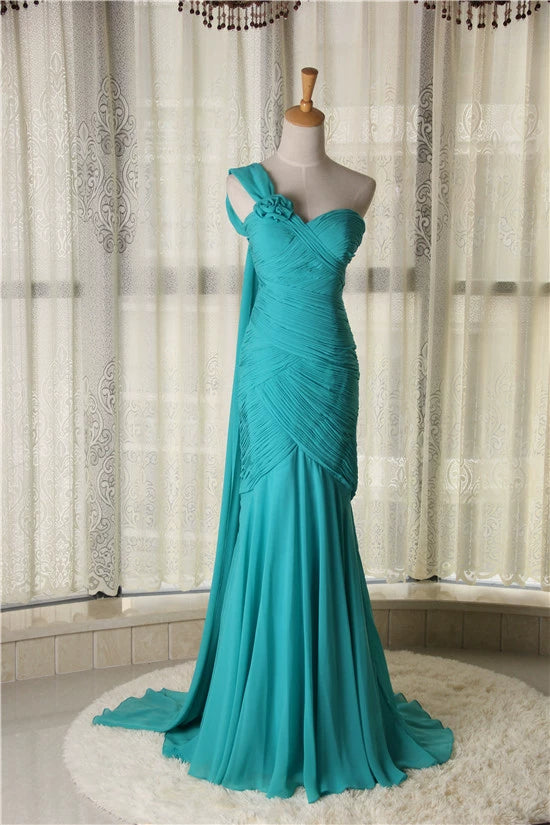 Green long fishtail evening dress