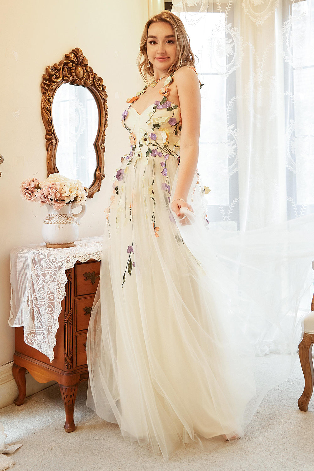 アップリケ付きエレガントなAラインシャンパンプラスサイズプロムドレス