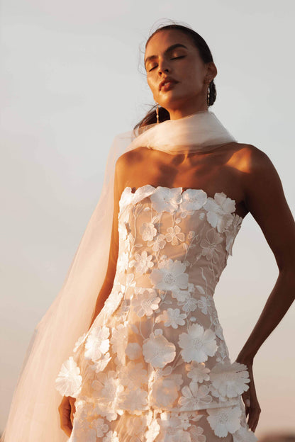Selene 3D flower Tiered Maxi Dress In White