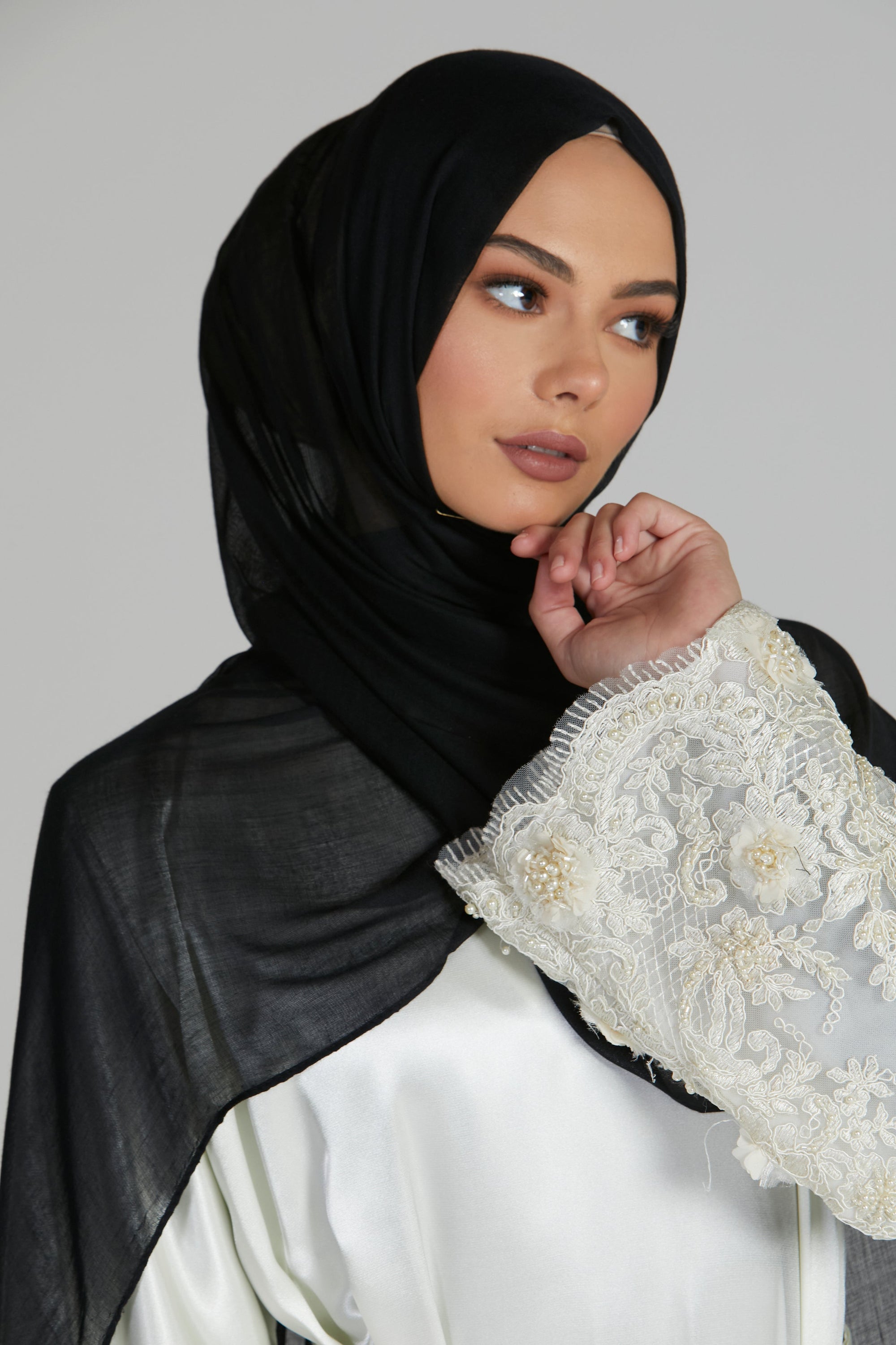 Premium Modal Matt Hijab - Black