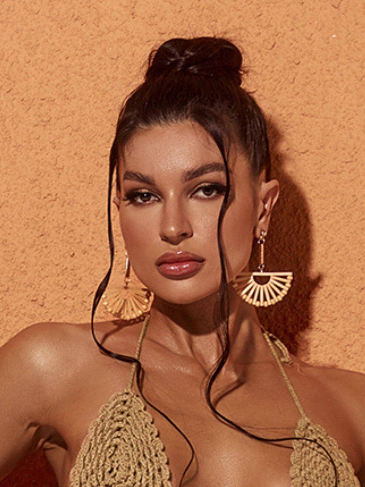 ウッドカットアウトスカラップイヤリング